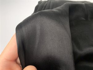 Foer - glat og blank i sort